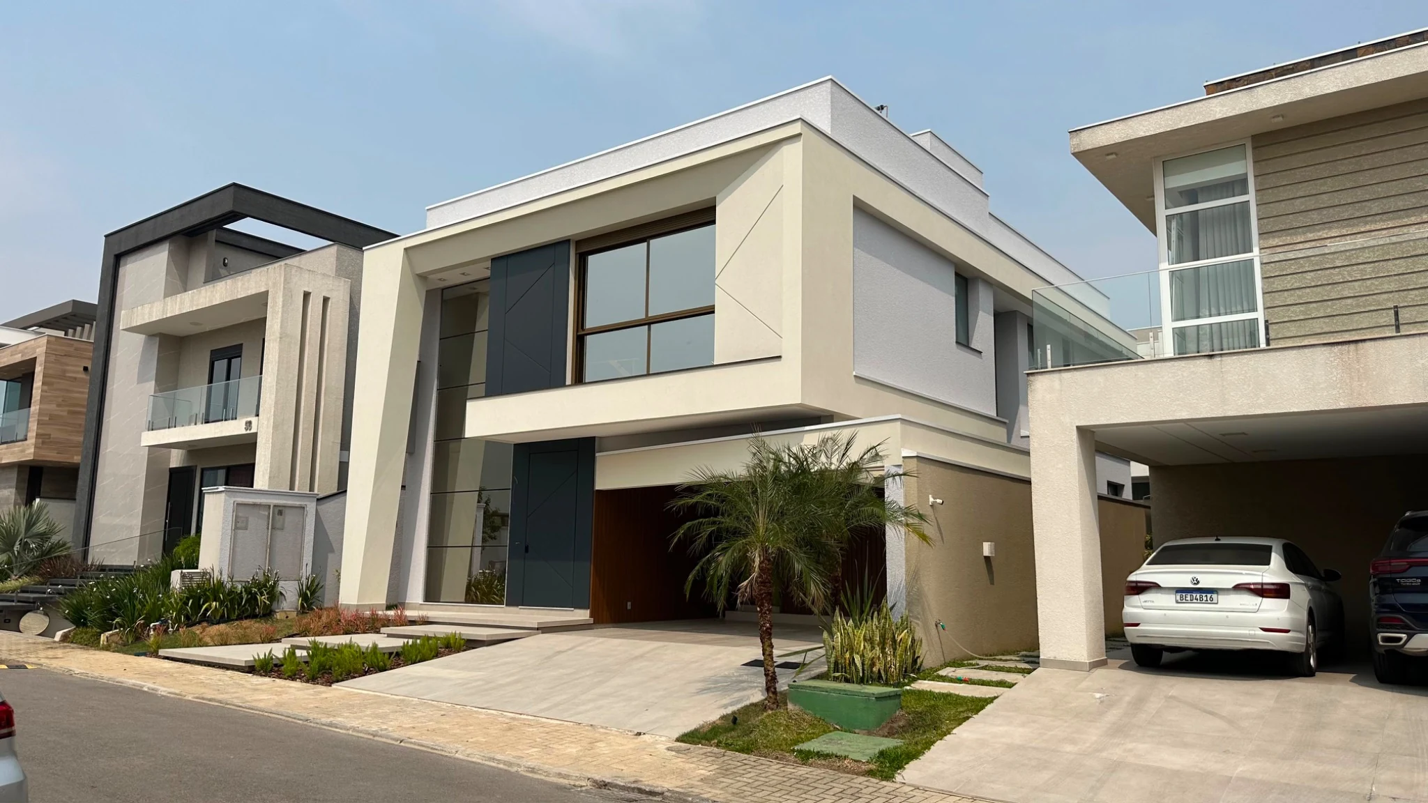 Residência H|57 — projeto executado, perspectiva da fachada